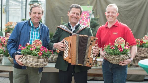 Peter Pfeifer (Obmann der Tiroler Gärtner), Franz Posch (Namenspate) und Michael Jäger (Gärtnerei Jäger)