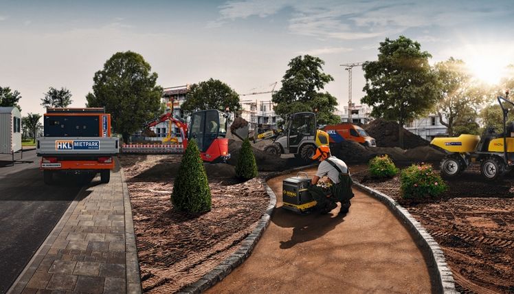 Auf der GaLaBau 2026 präsentiert HKL innovative Neuheiten und bewährte Lösungen für den Garten- und Landschaftsbau, Halle 7, Stand 224. Bild: HKL.