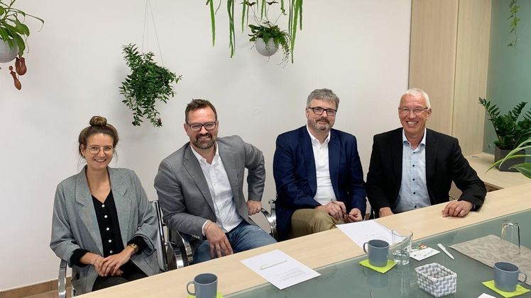 Am 20. Mai 2019 trafen sich die Geschäftsführer der Branchenverbände BHB, IVG, VDG und ZVG in Grafschaft. V.l.n.r.: Anna Hackstein (IVG), Bertram Fleischer (ZVG), Dr. Peter Wüst (BHB) und Peter Botz (VDG). Bild: ZVG.