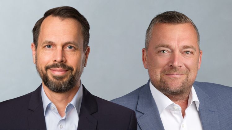 Christian Heß (li.) verantwortet künftig die Vertriebs- und Marktentwicklung Einzelhandel, Andreas Hannewald übernimmt die Leitung des operativen Vertriebs Einzelhandel. Bild: hagebau.