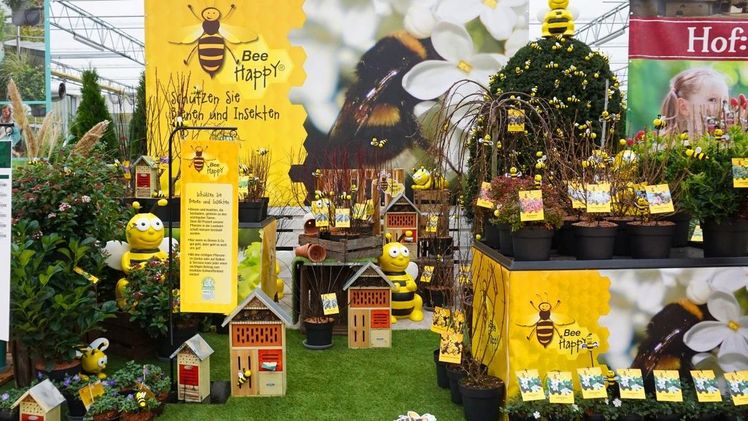 Mit dem Bee Happy®-Sortiment will zu Jeddeloh Gartencenter dabei unterstützen, den Bienenschutz in den Fokus zu rücken. Bild: zu Jeddeloh.