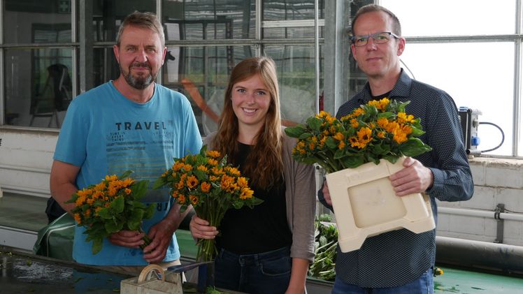 v.l. Stefan Rütten (T&S Rütten), Lena Manten, Marcus Trappe (beide Agrobusiness Niederrhein). Bild: Agrobusiness Niederrhein e.V.