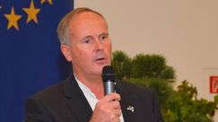 NDR1-Gartenexperte Thomas Balster führte als Moderator durch das Vortrags-Programm der Winter-Florum 2021 für Gärtnereien, Gartenbaumschulen, Gartencenter, Fach- und Systemhandel. Bild: Florum.sh, Mario J. Wienert. NDR1-Gartenexperte Thomas Balster führte als Moderator durch das Vortrags-Programm der Winter-Florum 2021 für Gärtnereien, Gartenbaumschulen, Gartencenter, Fach- und Systemhandel. Bild: Florum.sh, Mario J. Wienert.