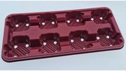 Die im materialsparenden Tiefziehverfahren produzierten Mehrwegtrays decken das gesamte Spektrum der Topfgrößen 8 bis 13 Zentimeter ab. Bild: Plettig.
