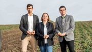 IGE-Obmann Michael Bachl, IGE-Geschäftsführerin Anita Kamptner und LK-NÖ-Vizepräsident Lorenz Mayr. Bild: © Georg Pomaßl/LK Niederösterreich.