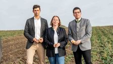 IGE-Obmann Michael Bachl, IGE-Geschäftsführerin Anita Kamptner und LK-NÖ-Vizepräsident Lorenz Mayr. Bild: © Georg Pomaßl/LK Niederösterreich.