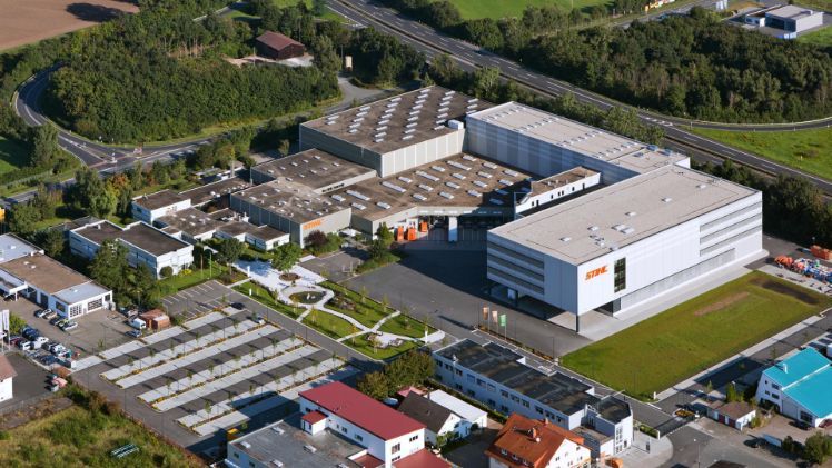 Die STIHL Vertriebszentrale in Dieburg beliefert den deutschen Markt und begeht im Jahr 2019 das 50-Jährige Firmenjubiläum. Gemessen am Umsatz ist die deutsche Vertriebsgesellschaft die größte in Europa. Bild: STIHL.