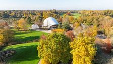 Herbstliche Stimmung verbreitet sich im gesamten Park der Gärten. Foto: Hartmut Ahlers/Park der Gärten.