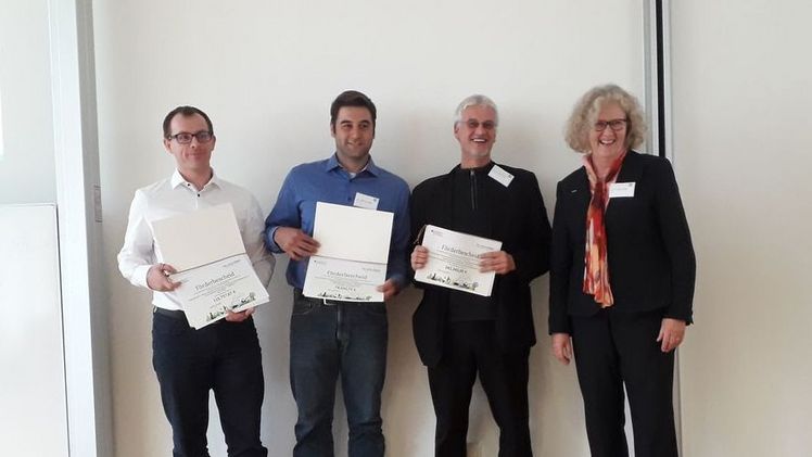 v.l.n.r. Personen (vlnr): Daniel Mentrup iotec GmbH, Dr. Gökhan Akyazi (RAM GmbH), Prof. Dr. Thomas Rath (HS Osnabrück), Dr. Christine Natt (BLE). Bild: RAM GmbH Mess- und Regeltechnik.