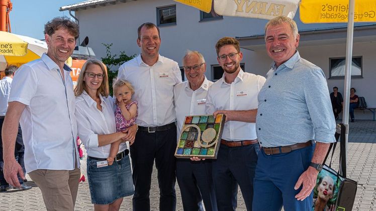 V.r.n.l.: Christoph Walker, Sarah Zwisler, Tobias Zwisler, Hermann Zwisler, Max Zwisler, Reiner Bierig. Bild: VGL-BW.  V.r.n.l.: Christoph Walker, Sarah Zwisler, Tobias Zwisler, Hermann Zwisler, Max Zwisler, Reiner Bierig. Bild: VGL-BW.