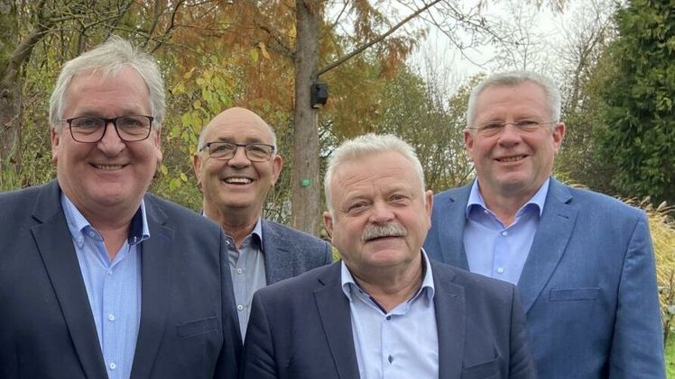 Die neue alte Spitze der Bundesfachgruppe Obstbau (v.l.): Jens Stechmann, Franz-Josef Müller, Jörg Geithel, Norbert Schäfer. Bild: ZVG.