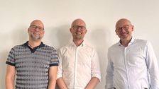 Führten das Thema KI für Endverkaufsgärtnereien aus (v. l..): Jörg Rothbarth (ActivateFuture), Kommunikationsexperte Christian Hansen und Roland Schulze (ActivateFuture). Foto: FvRH.