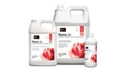 FloraLife Crystal Clear® Flüssigdünger für Blumen – jetzt mit FloraLife® Express-Technologie verbessert. Bild: Smithers-Oasis.