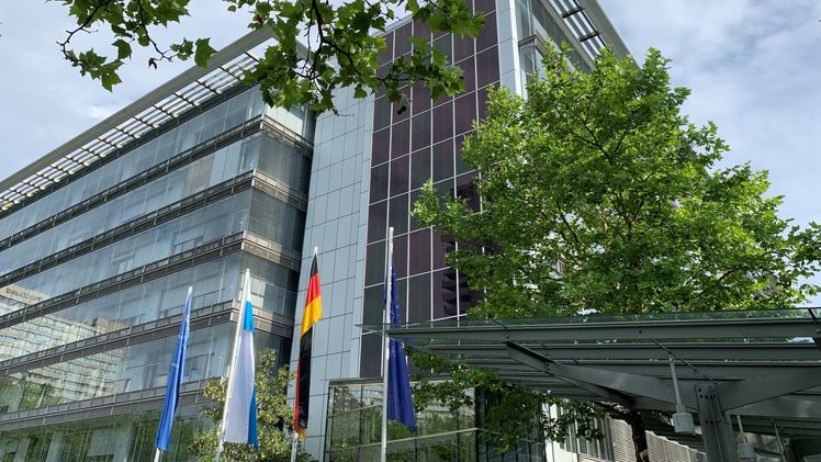 Bayerisches Umweltministerium in München. Hier findet am 27.9.2024 das abschließende Treffen des Arbeitskreises "Wasserwissen" statt. Bild: Bayerischer Landesverband für Gartenbau und Landespflege e. V. Bayerisches Umweltministerium in München. Hier findet am 27.9.2024 das abschließende Treffen des Arbeitskreises "Wasserwissen" statt. Bild: Bayerischer Landesverband für Gartenbau und Landespflege e. V.