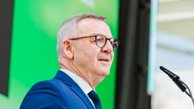 ZVG-Präsident Jürgen Mertz bei der Eröffnung der 40. Internationalen Pflanzenmesse (IPM) in Essen. Bild: Alex Muchnik/MESSE ESSEN.