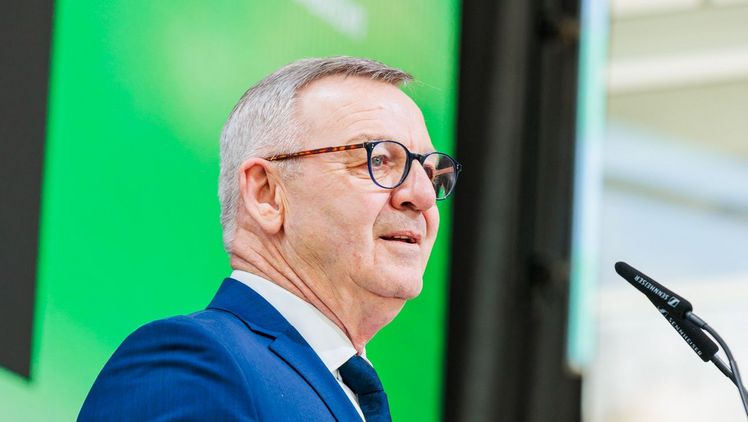 ZVG-Präsident Jürgen Mertz bei der Eröffnung der 40. Internationalen Pflanzenmesse (IPM) in Essen. Bild: Alex Muchnik/MESSE ESSEN.