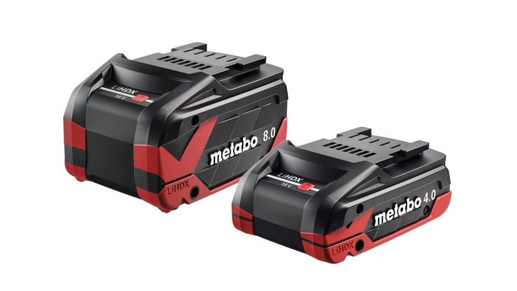 Die neue Akku-Technologie LiHDX kommt in zwei Varianten auf den Markt: Als einreihige Ausführung mit fünf Zellen und 4.0 Amperestunden (Ah) Kapazität – und als zweireihige Version mit zehn Zellen und 8.0 Ah. Foto: Metabo.