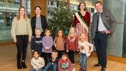 Weihnachtsbaumübergabe an Forstministerin Gorißen. Bild: MLV NRW/Simon Bierwald.
