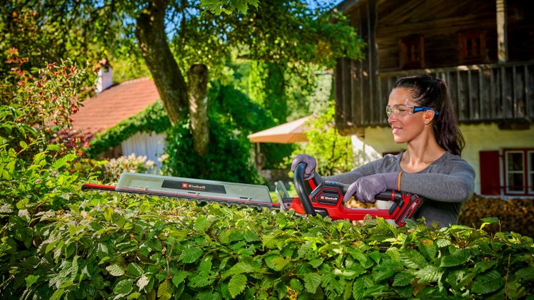 Die neue Einhell Professional Akku-Heckenschere GP-CH 18/61 Li BL. Bild: Einhell.