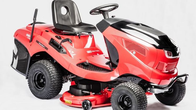 Als echtes Kraftpaket überzeugt der Rasentraktor T22-103.9 HD-A V2 mit dem derzeit stärksten AL-KO Motor. Bild: AL-KO.