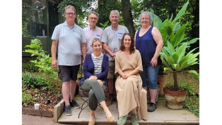 Eine Grundlage für eine enge, zuverlässige und offene Zusammenarbeit legten die Mitglieder des ISU-Vorstandes bereits bei ihrer ersten gemeinsamen Sitzung in Angers. Von links hinten: Ronald Houtman, Niederlande, Tomasz Michalik, Polen, Gerben Tjeerdsma, Schweden und Doris Kampmann, Deutschland. Vorn v.l.: Kata Kress-Wallace, Österreich, und Jana Holzbecherová. Foto: ISU/Banse.