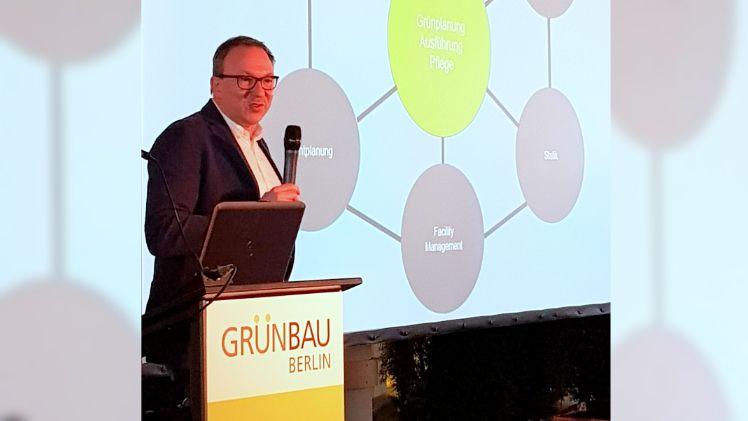 Gute Planungen sind eine Grundvoraussetzung für praxistaugliche Begrünungen im und am Gebäude (Alexander Hildebrand). Bild: ZVG/ Gentzen.