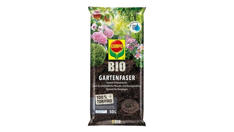 Die COMPO BIO Gartenfaser torffrei trägt zu einer verbesserten Bodenstruktur bei und schützt Beete vor Austrocknung und Erosion. Bild: © COMPO GmbH.