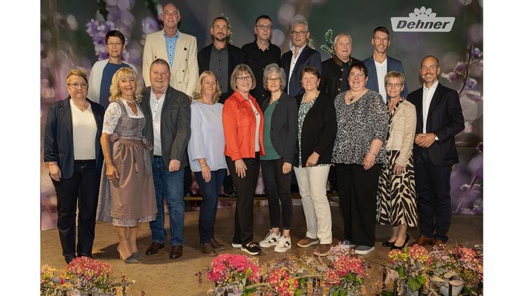 Jubilarsehrung für 40 beziehungsweise 50 Jahre Dehner-Zugehörigkeit. Bild: © studio herzig.