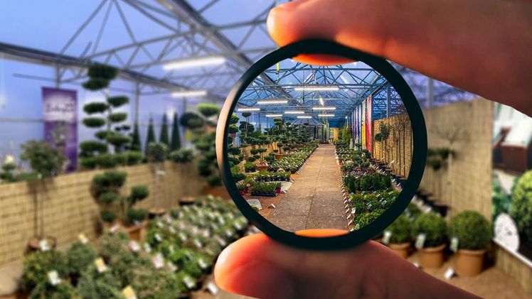 Jens Hellwig freut sich während der Oldenburger Wintermesse auf zahlreiche Fachbesucher und gibt gerne einen ausführlichen Einblick in das Sortiment. Bild: Hellwig.