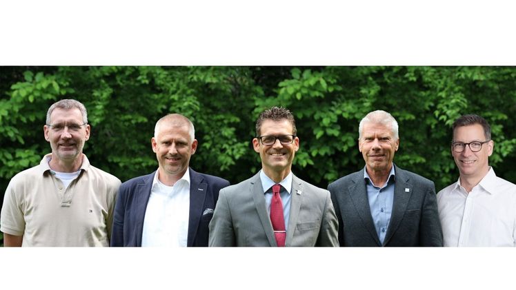 Das neue BuGG-Präsidium (v.l.n.r.): Gerd Vogt (Schatzmeister), Carsten Henselek (Vizepräsident), Dr. Gunter Mann (Präsident), Helmut Kern (Präsidiumsmitglied), Tobias Buchen (Präsidiumsmitglied). Bild: BuGG.