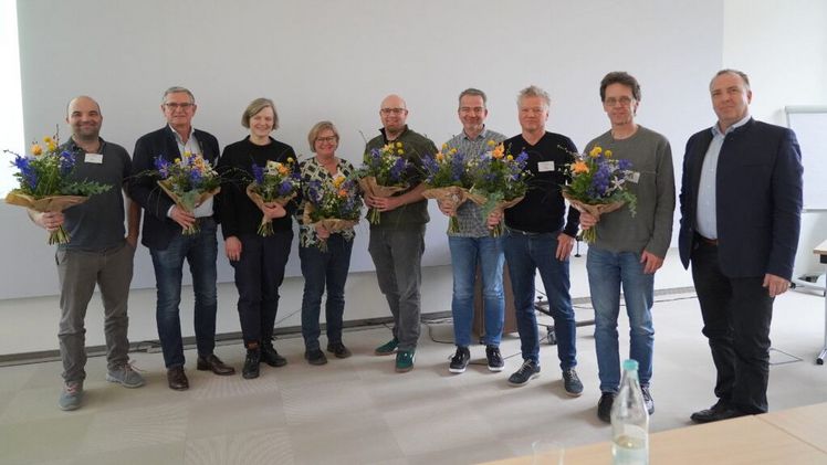 Nach dem Wahlmarathon gratulierte der BdS-Vorsitzende Michael Moll (r) den Gewählten (v. l.). Bild: BdS/ Banse.