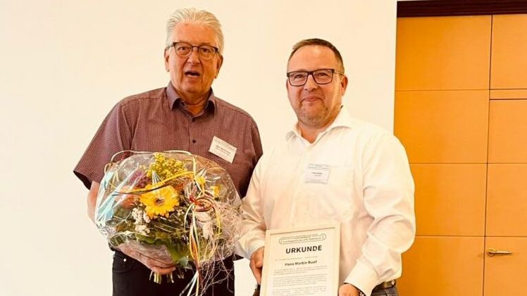 Hans Martin Ruof ist nun FvRH-Ehrenmitglied. Bild:FvRH.