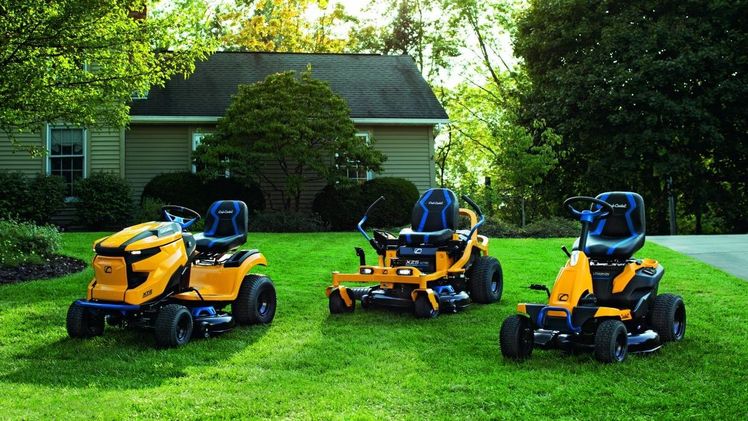 We are electric: Die Cub Cadet Family. Bild: Cub Cadet. 