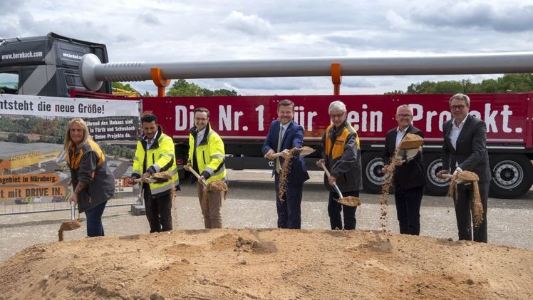 Spatenstich für den neuen HORNBACH Baumarkt in Nürnberg. Bild: © HORNBACH.