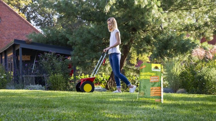 Neudorff - RasenDünger SPEZIAL mooslos glücklich. Bild: Neudorff.