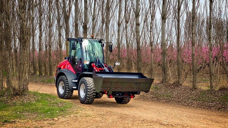 Yanmar CE präsentiert seine kleinsten Radlader V7 und V7-HW. Bild: Yanmar CE.