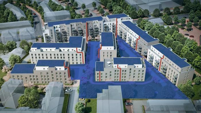 Bei der Kaskadenentwässerung wird Überschusswasser von höher gelegenen Dachflächen (Gebäudedächer) auf tiefer gelegene Dachflächen (Tiefgaragendecke) zur Speicherung und gegebenenfalls Versickerung in einer nachgeschalteten Rigole weitergeleitet. Bild: Schmeing Bau GmbH (Generalunternehmer), Bauherr: Caja 16 Projekt GmbH, Bocholt.