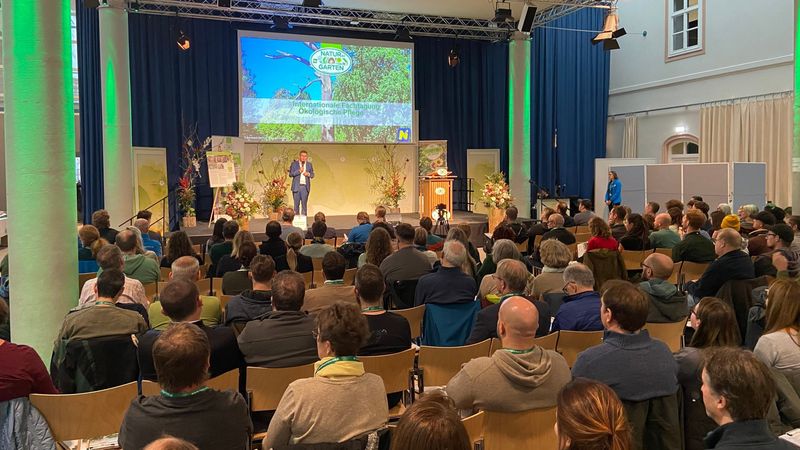 "Natur im Garten" Große Fachtagungen der NÖUmweltbewegung Gabot.de