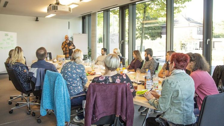 Workshop Flächenpräsentation in der Zentrale der SAGAFLOR AG. Bild: SAGAFLOR.