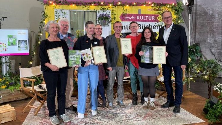 (v. l.) Katja Richter („Klimaresiliente Städte“), Pia Werner (Leitung Presse- und Öffentlichkeitsarbeit Prestel Verlag, Penguin Random House Verlagsgruppe) und Sabrina Virone (Presse- und Öffentlichkeitsarbeit, Gerstenberg Verlag). Bild: © Wittkowske.