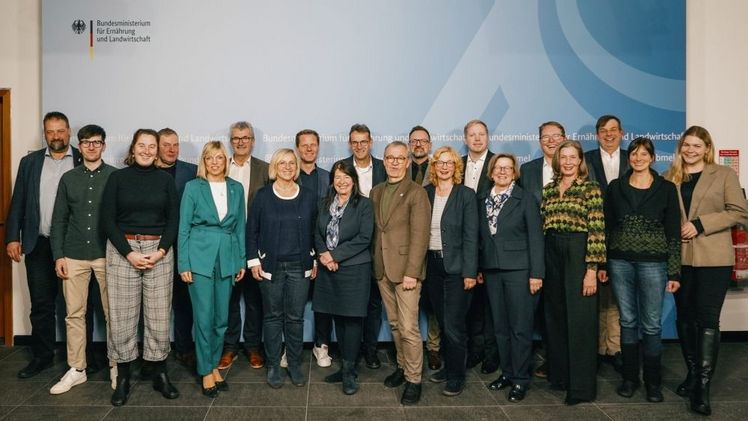 Die Teilnehmer der ZKL-Abschlussrunde am 22. November 2024 in Berlin. ZVG-Generalsekretär Bertram Fleischer vertrat Präsidentin Eva Kähler-Theuerkauf. Foto: BMEL.