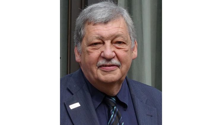 Ernennung zum FDF-Ehrenpräsidenten in der Mitgliederversammlung des Fachverband Deutscher Floristen. Bild: FDF.