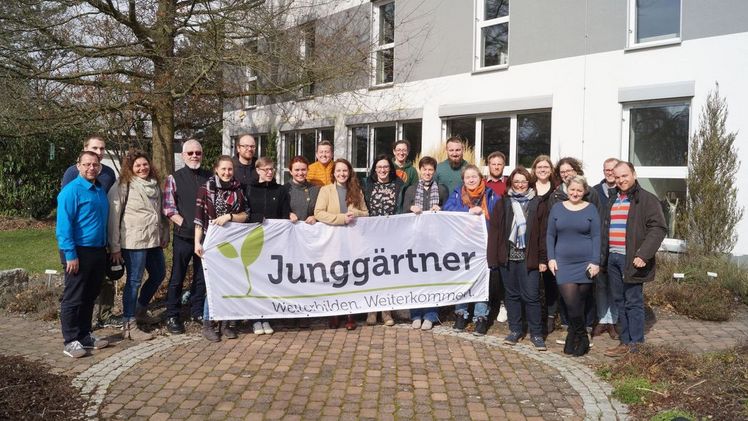 Gruppenfoto von der Bildungsstätte Gartenbau in Grünberg. Bild: AdJ. 