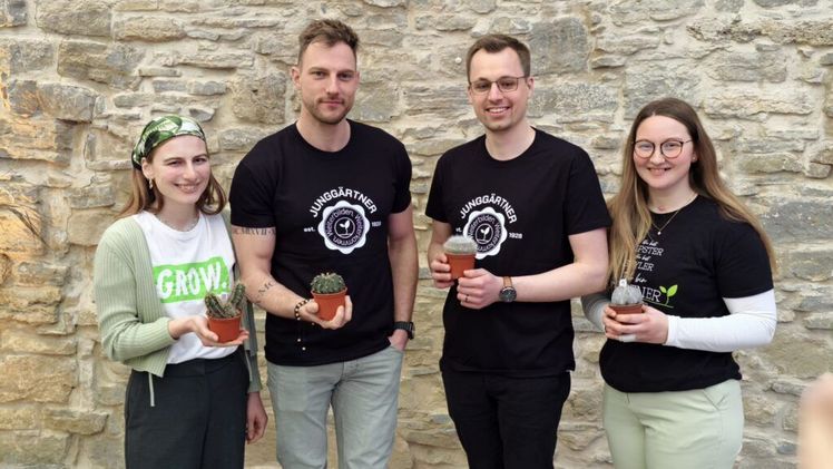 Der neue Bundesvorstand der Arbeitsgemeinschaft: v.l. Antonia Nopens (Beisitzerin), Viktor Pause (Vorsitzender), Johannes Grote (1. Stellvertretender Vorsitzender), Lina Rompf (Beisitzerin) (nicht im Bild: Malene Seim (Beisitzerin), Samuel Ford (2. Stellvertretender Vorsitzender). Foto: AdJ.
