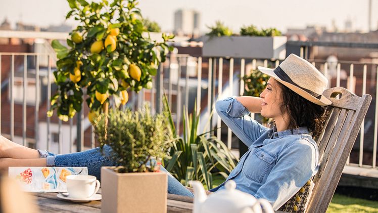 „Ihr Sommer beginnt auf dem Balkon!“ – unter diesem Motto lädt Lechuza jetzt alle Garten-, Balkon- und Terrassenfans zum großen Sommer-Gewinnspiel ein. Bild: Lechuza.