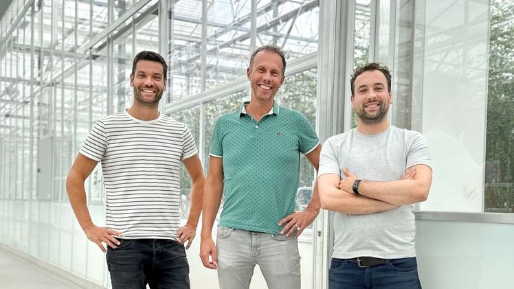 Luke van Adrichem (Metazet), Paul van Dijck (Harmoniz NL) und Pim van Adrichem (HortiTech). Bild: PROOF.