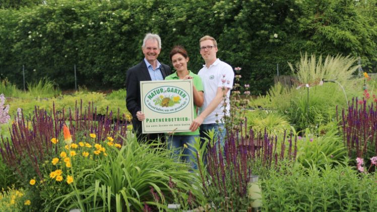 Landesrat Karl Wilfing, Helga Lechner und Stefan Streicher („Natur im Garten“).