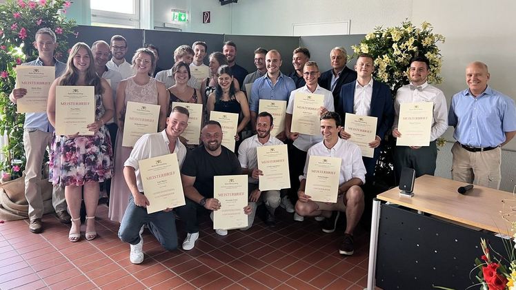 Fachschulklasse - Produktionsgartenbau und Garten- und Landschaftsbau. Bild: VGL-BW.