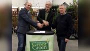 Unterzeichnung eines dreijährigen Sponsorenvertrags mit der Rabobank. 