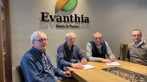 Von links nach rechts auf dem Bild: Jan van Klink, George van Klink, Nico Grootendorst und Ron de Lange. Bild: Evanthia. 